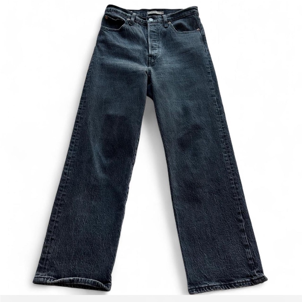 Levi’s ribcage straight ankle jeans in washed black size 28